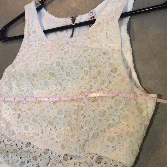 Cream/Ivory Lace Summer Dress - Picture 3 of 10